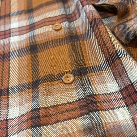 Lucky Brand V-neck,collar,long sleeve,rust plaid,button down, tie waist - Picture 6 of 11